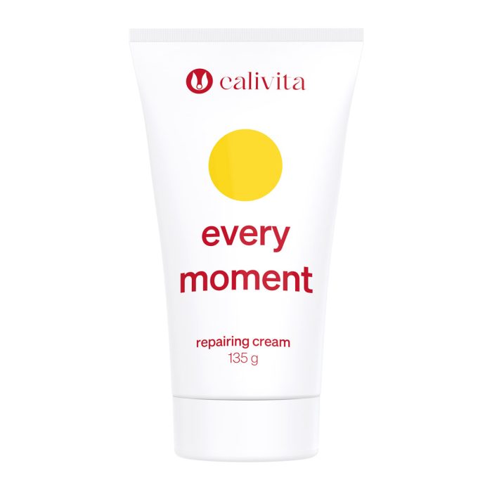 CaliVita Every Moment prirodna intimna krema 135g u bijeloj tubi s crvenim logom i žutim krugom za njegu i regeneraciju intimnog područja