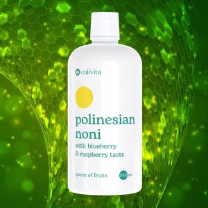 Calivita Polinezijski Noni sok od 946 ml s okusom borovnice i maline na zelenoj pozadini s heksagonalnim uzorkom, prirodni dodatak prehrani za jačanje imuniteta